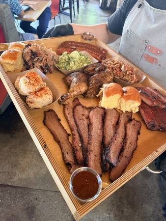 Heads & Tails Barbecue